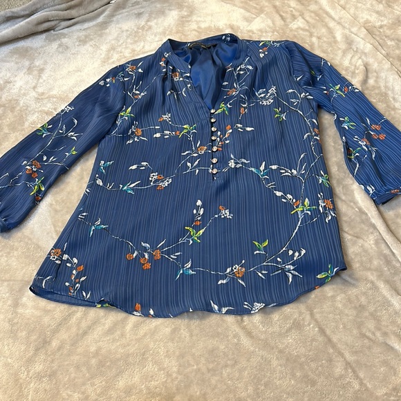 White House Black Market Tops - WHBM floral blouse